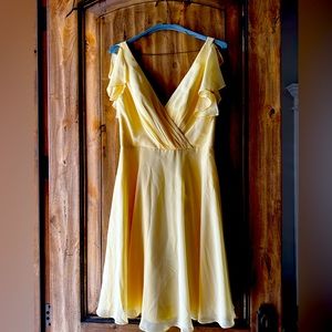 DB Studio knee-length dress, size 10, pale yellow